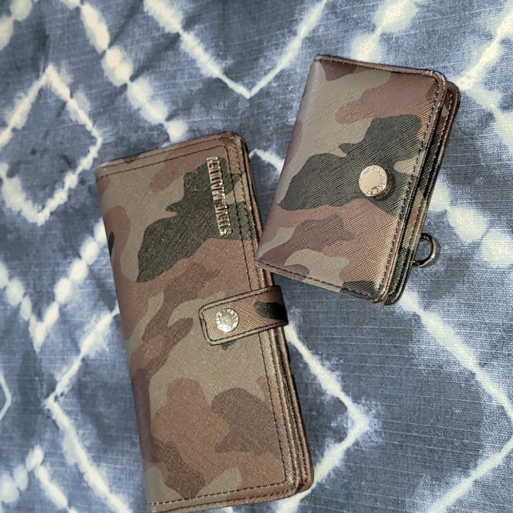 Steve madden wallet and sm key chain holder..new